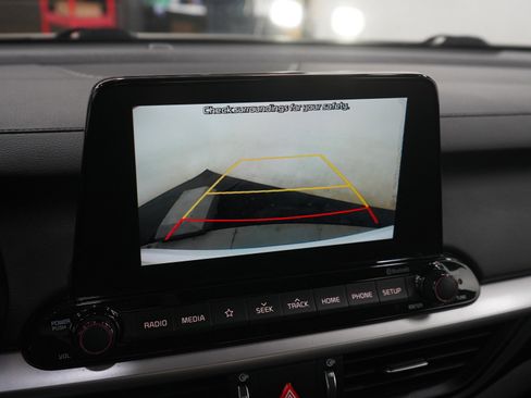 Used 2019 Kia Forte LXS FWD image 20