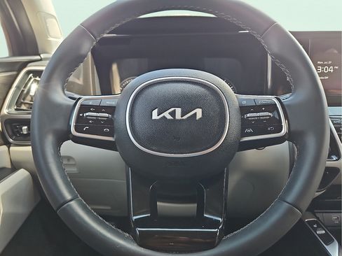 Used 2023 Kia Sorento S w/ Panoramic Sunroof Package AWD/4WD image 19