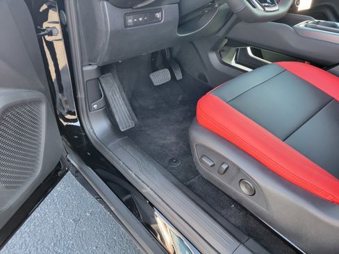New 2026 Chevrolet Equinox EV RS FWD image 24