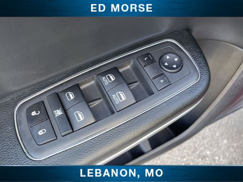 Used 2023 Chrysler 300 Touring L image 22