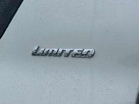 Used 2022 Toyota 4Runner Limited RWD image 3