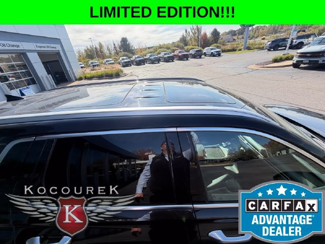 Used 2024 Hyundai Palisade Limited AWD/4WD image 3