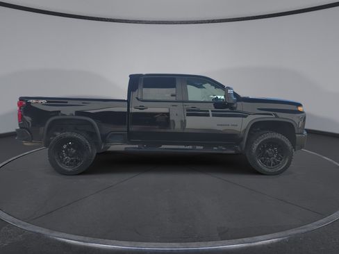 Used 2020 Chevrolet Silverado 2500 Custom w/ Custom Value Package AWD/4WD image 9