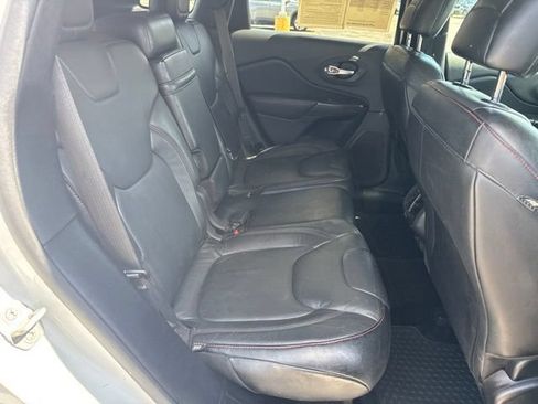 Used 2014 Jeep Cherokee Trailhawk w/ Leather Interior Group AWD/4WD image 11