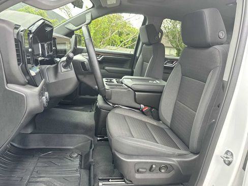Certified 2024 Chevrolet Silverado 1500 LT AWD/4WD image 15