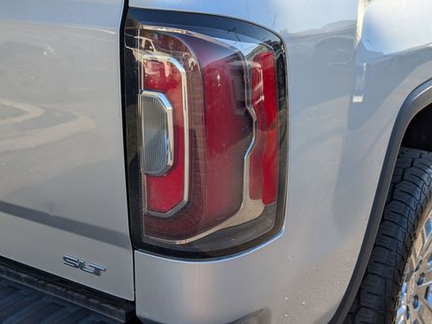 Used 2017 GMC Sierra 1500 SLT AWD/4WD image 11