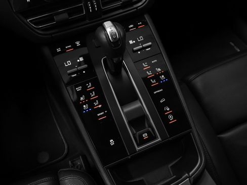Certified 2022 Porsche Macan AWD/4WD image 32