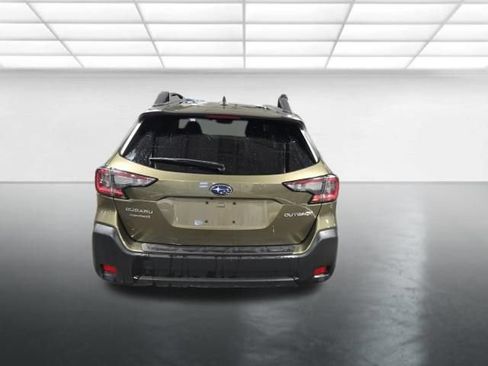 Used 2025 Subaru Outback Premium AWD/4WD image 6
