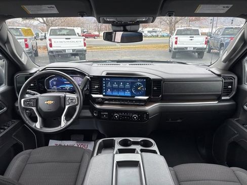 Used 2025 Chevrolet Silverado 1500 LT image 13