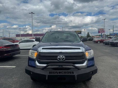 Used 2015 Toyota Tundra SR5 w/ TRD Off Road Package AWD/4WD image 4