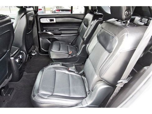 Used 2020 Ford Explorer Limited image 13