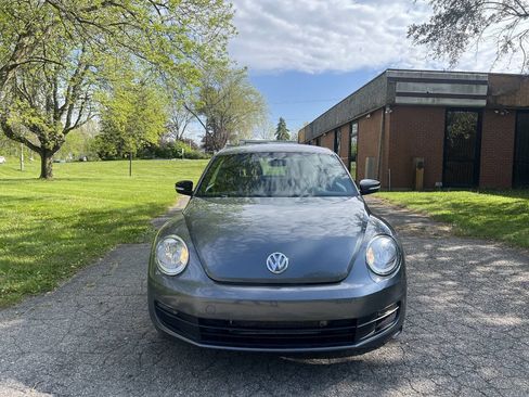 Used 2012 Volkswagen Beetle 2.5 FWD image 3