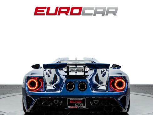 Used 2022 Ford GT RWD image 4