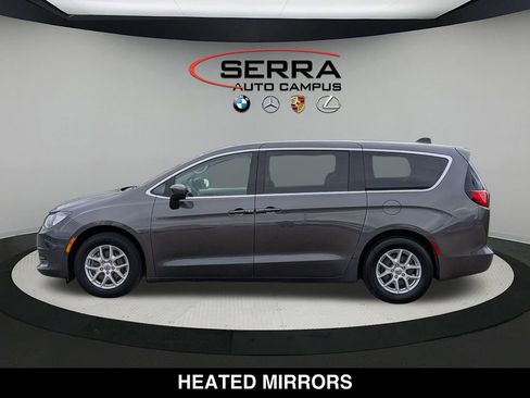 Used 2023 Chrysler Voyager LX FWD image 10