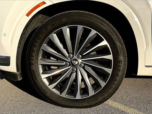 Used 2024 Hyundai Palisade Calligraphy image 9