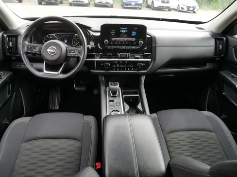 Certified 2024 Nissan Pathfinder SV AWD/4WD image 10
