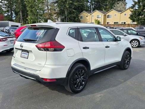 Used 2018 Nissan Rogue S AWD/4WD image 13