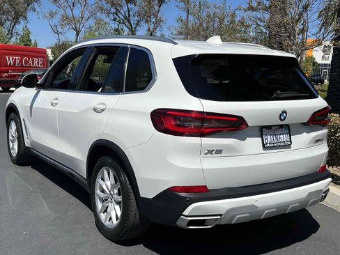 Used 2019 BMW X5 xDrive40i w/ Convenience Package AWD/4WD image 2