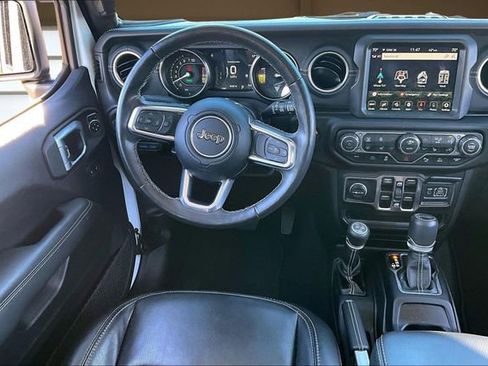 Used 2022 Jeep Wrangler Unlimited Sahara w/ Cold Weather Group image 5