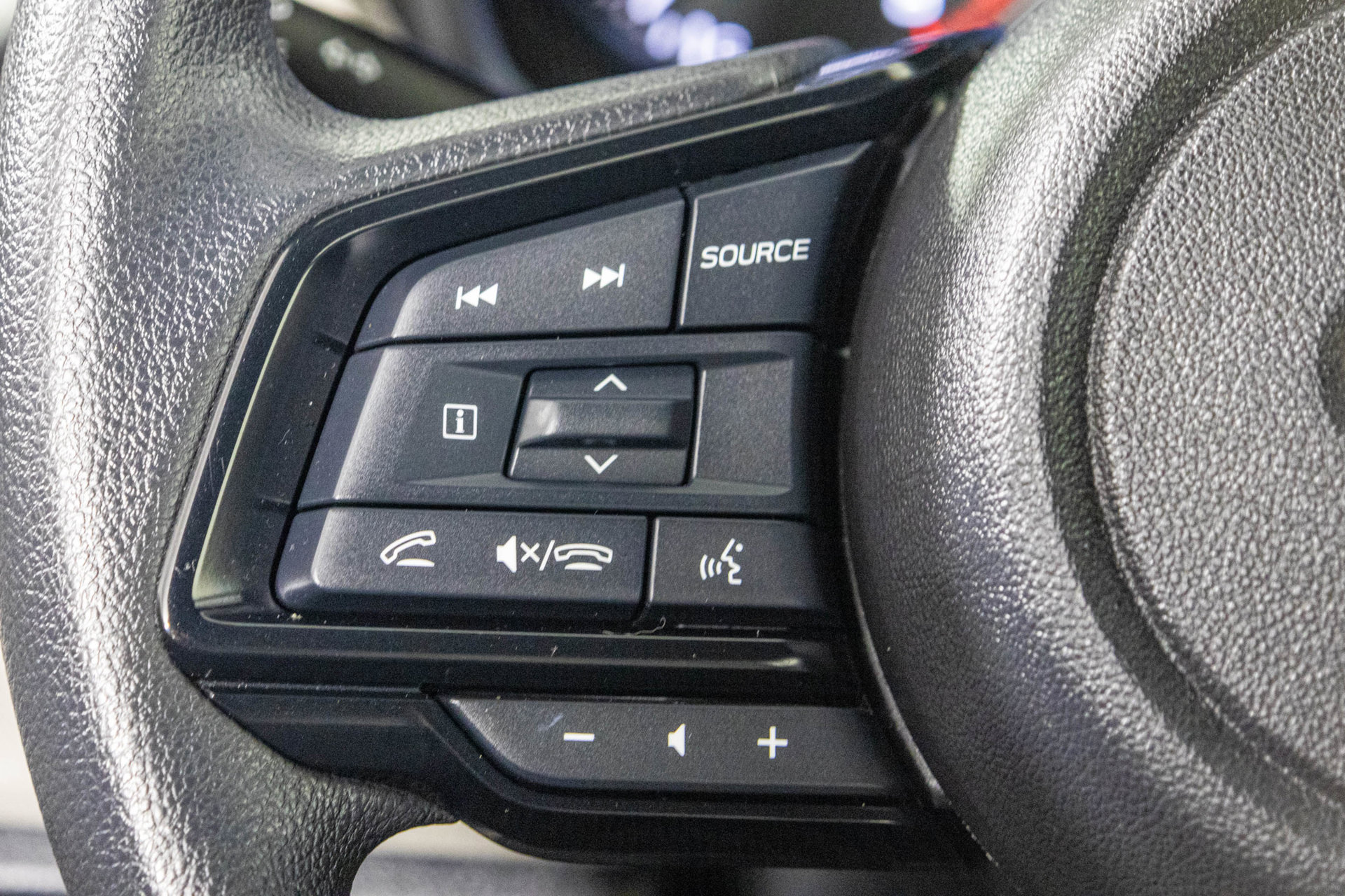Used 2025 Subaru Forester AWD/4WD image 30