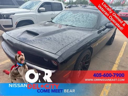 Used 2016 Dodge Challenger SRT w/ Technology Group RWD image 1