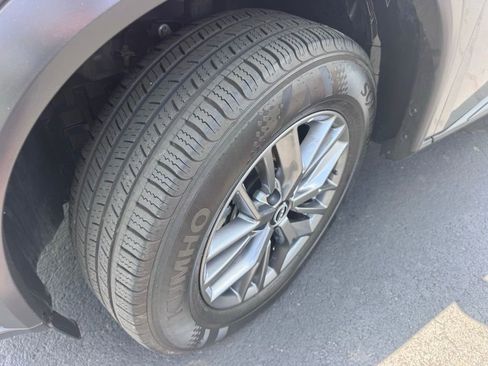 Used 2024 Nissan Rogue S AWD/4WD image 4