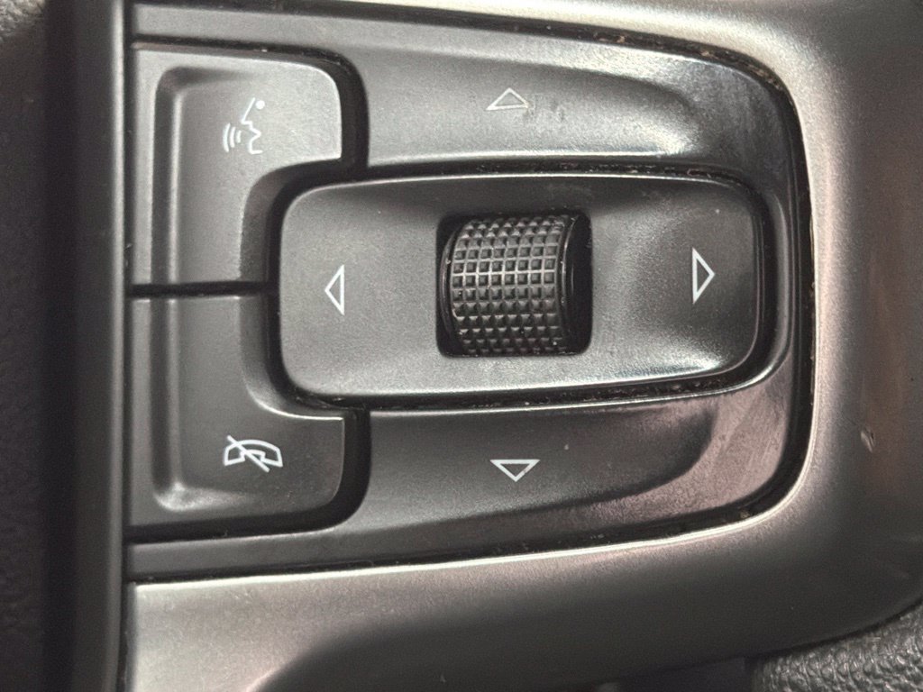 Used 2022 Chevrolet Silverado 1500 Custom w/ Safety Confidence Package RWD image 19