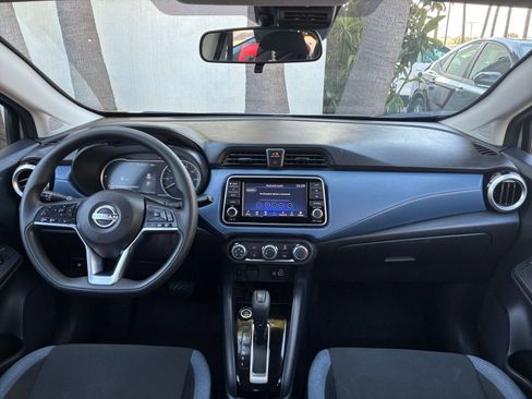 Used 2025 Nissan Versa SV image 31