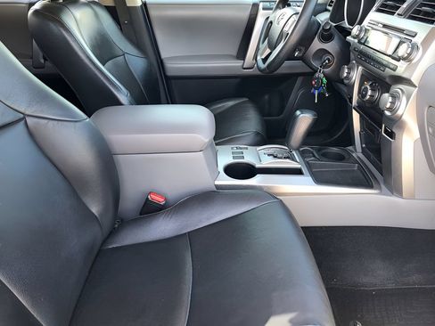 Used 2013 Toyota 4Runner SR5 RWD image 10