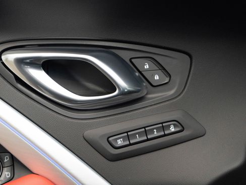 Used 2019 Chevrolet Camaro SS image 12