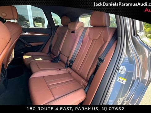 Used 2023 Audi Q5 e Premium Plus w/ Premium Plus Package AWD/4WD image 22