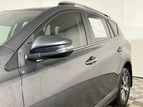 Used 2018 Toyota RAV4 XLE FWD image 13