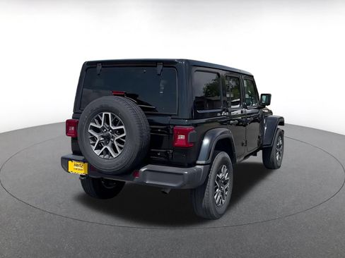 Used 2025 Jeep Wrangler Unlimited Sahara AWD/4WD image 14