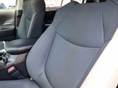 Certified 2019 Toyota RAV4 LE AWD/4WD image 24