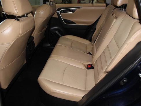 Used 2020 Toyota RAV4 Limited AWD/4WD image 24