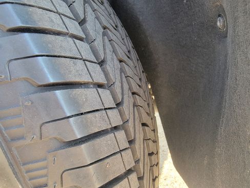 Used 2025 GMC Acadia Elevation image 35