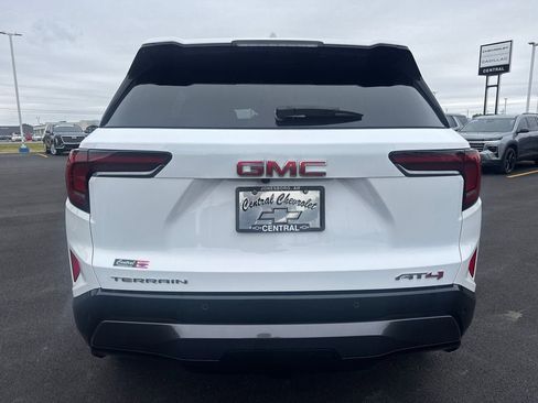 Used 2026 GMC Terrain AT4 w/ LPO, Floor Liner Package AWD/4WD image 5