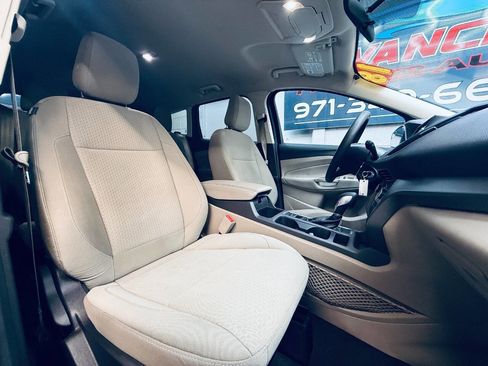 Used 2018 Ford Escape SE AWD/4WD image 5