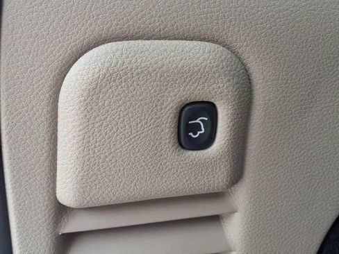 Used 2019 Jeep Grand Cherokee Limited AWD/4WD image 14