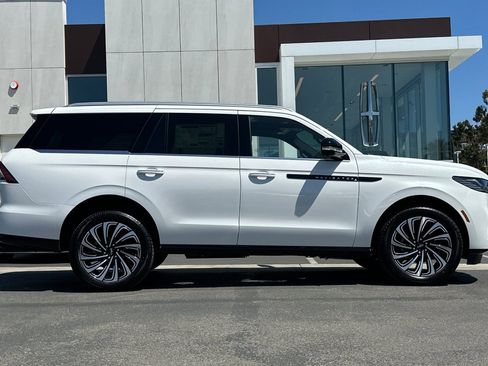 New 2026 Lincoln Navigator Black Label image 2