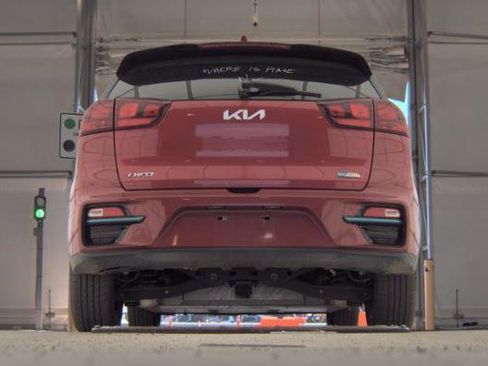 Used 2022 Kia Niro EX w/ Cold Weather Package FWD image 8