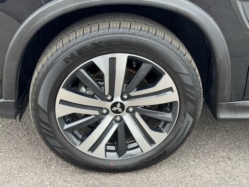 Used 2025 Mitsubishi Outlander Sport 2.0 ES image 10