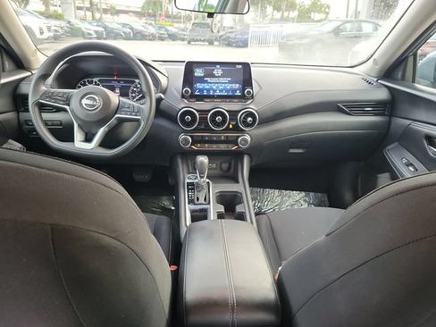 Used 2024 Nissan Sentra SV FWD image 9