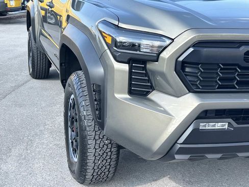 Used 2024 Toyota Tacoma TRD Off-Road AWD/4WD image 11