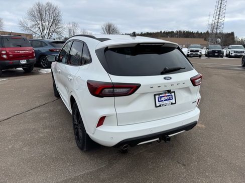 Used 2023 Ford Escape ST-Line Elite w/ Class II Trailer Tow Package image 7