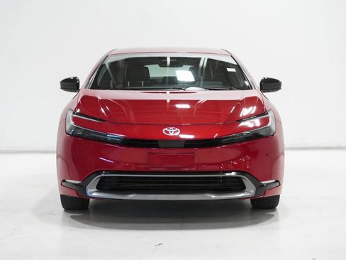 Used 2024 Toyota Prius XLE image 3