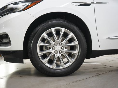 Used 2018 Buick Enclave Essence w/ Trailering Package AWD/4WD image 31