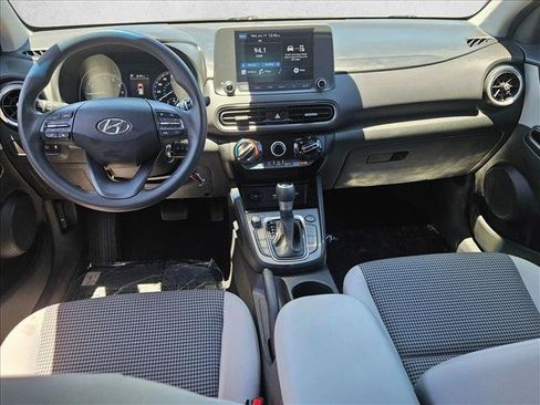 Used 2022 Hyundai Kona SE FWD image 15