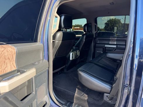 Used 2017 Ford F250 Lariat w/ Lariat Value Package AWD/4WD image 7