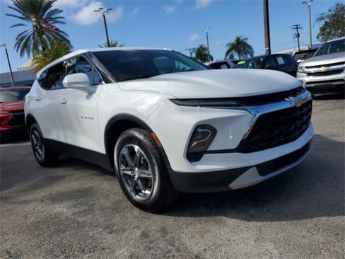 New 2025 Chevrolet Blazer LT image 1